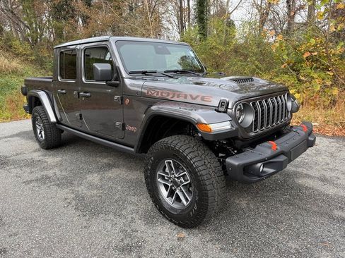 New 2026 Jeep Gladiator Mojave image 5
