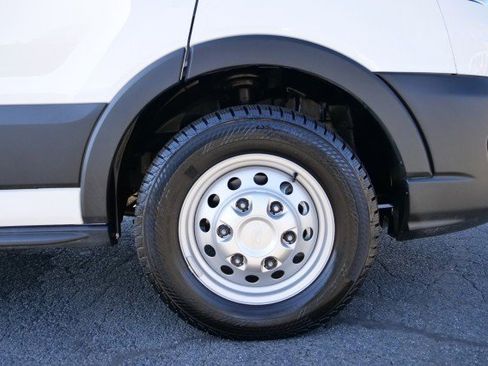 Used 2025 Ford Transit 250 148 Medium Roof Extended AWD image 31