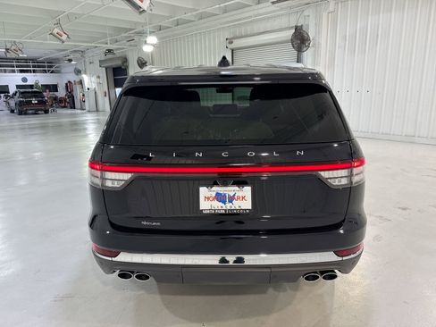 New 2026 Lincoln Aviator 2WD image 28