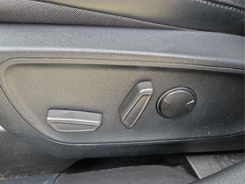 Used 2024 Ford Escape ST-Line image 15