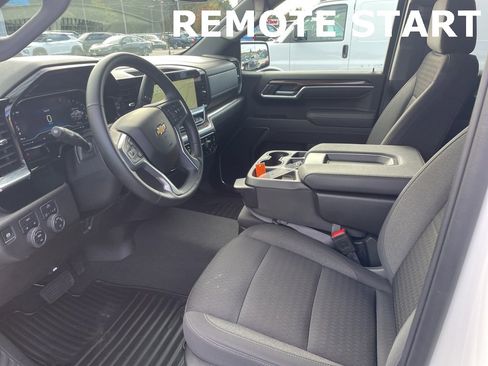 Certified 2025 Chevrolet Silverado 1500 LT w/ Convenience Package II image 4