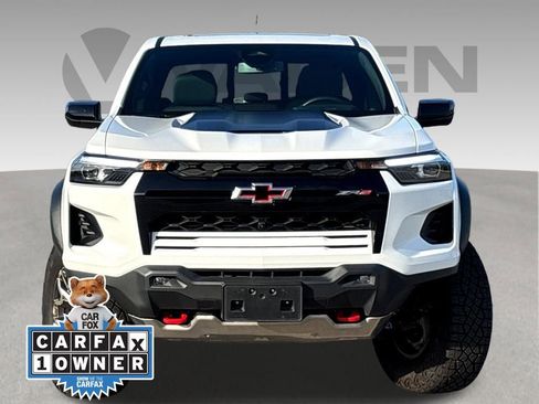 Used 2023 Chevrolet Colorado ZR2 w/ ZR2 Convenience Package III AWD/4WD image 2