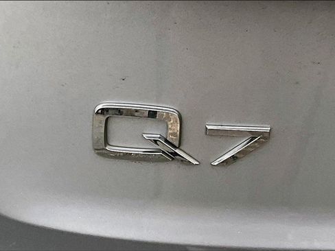 Used 2020 Audi Q7 3.0T Premium Plus image 21