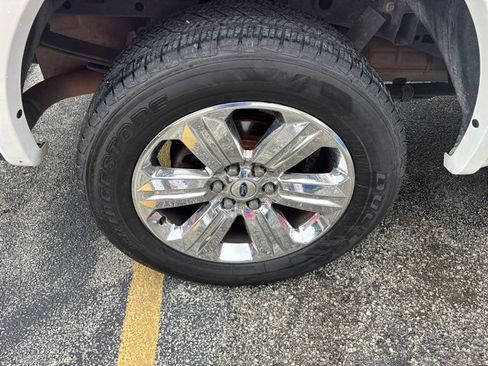 Used 2018 Ford F150 Platinum w/ Equipment Group 701A Luxury AWD/4WD image 11