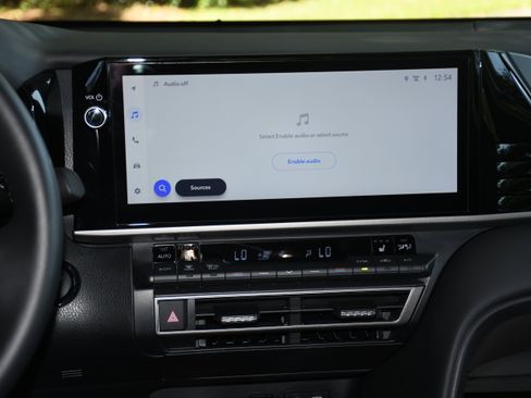 Used 2025 Toyota Camry LE image 17