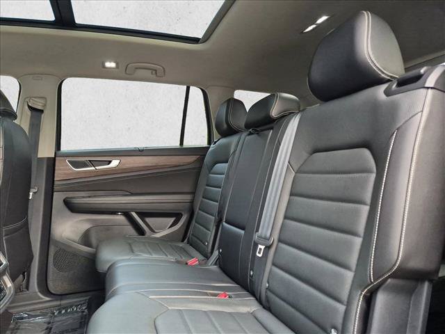 Used 2024 Volkswagen Atlas SEL AWD/4WD image 24