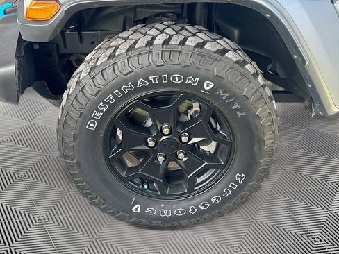 Used 2023 Jeep Wrangler Unlimited w/ Cold Weather Group AWD/4WD image 35