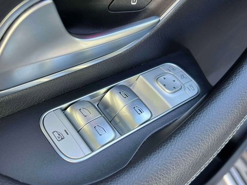 Used 2024 Mercedes-Benz GLS 580 4MATIC image 18