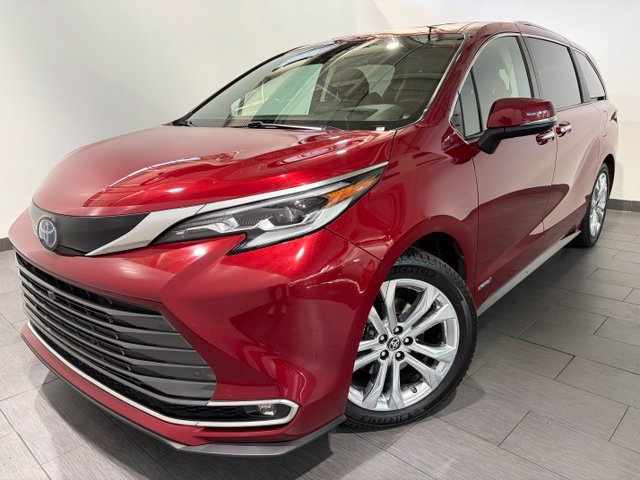 Used 2021 Toyota Sienna Platinum FWD image 1