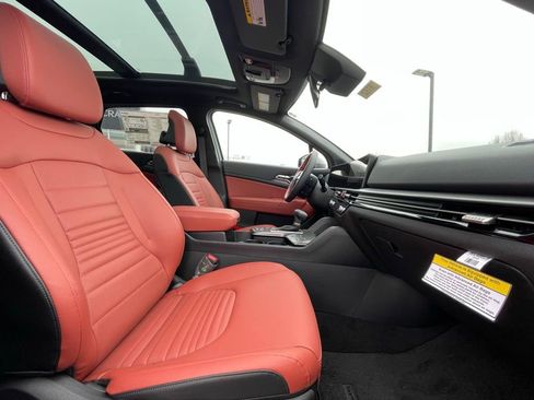 New 2026 Kia Sportage SX image 32