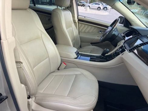 Used 2018 Ford Taurus Limited image 35