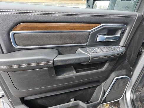 Used 2024 RAM 2500 Laramie AWD/4WD image 18