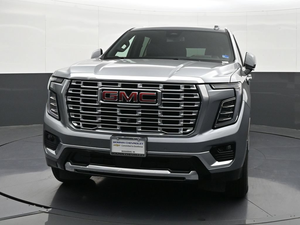 Used 2025 GMC Yukon Denali AWD/4WD image 8
