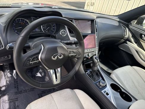 Used 2017 INFINITI Q60 2.0t w/ Premium Plus Package 2.0T RWD image 15