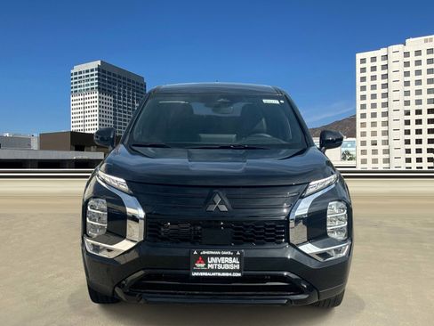 New 2026 Mitsubishi Outlander LE image 2