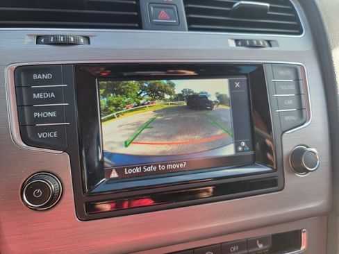Used 2015 Volkswagen Golf TDI SE FWD image 24