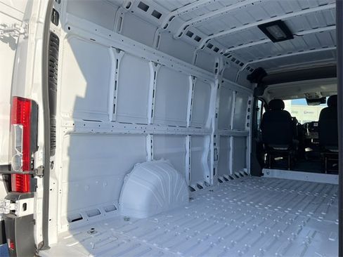 New 2024 RAM ProMaster 3500 w/ Quick Order Package 22G SLT image 35