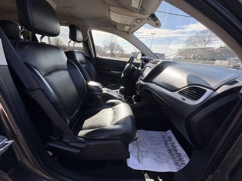 Used 2015 Dodge Journey R/T w/ Flexible Seating Group FWD image 22