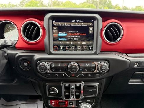 Used 2018 Jeep Wrangler Unlimited Rubicon AWD/4WD image 19