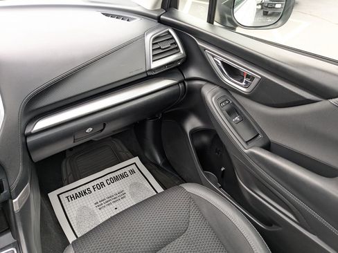 Used 2020 Subaru Forester Premium image 18