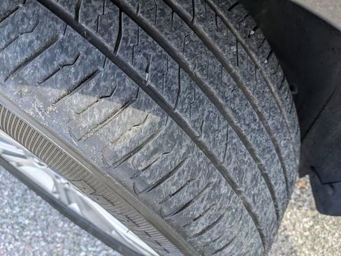 Used 2019 Ford Edge Titanium image 33