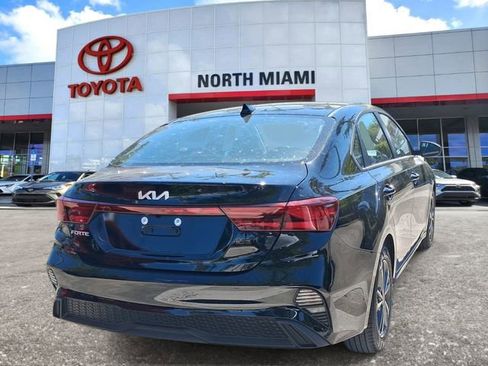 Used 2023 Kia Forte LXS w/ LXS Technology Package image 4