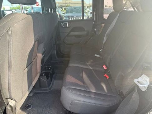 Used 2022 Jeep Wrangler Unlimited Sahara w/ LED Lighting Group AWD/4WD image 20