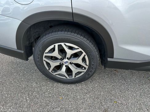 Used 2020 Subaru Forester Premium image 5