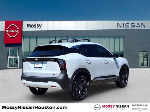 New 2026 Nissan Kicks SR w/ SR Premium Package image 7