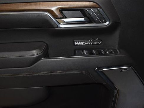 Used 2023 Chevrolet Silverado 1500 High Country w/ Technology Package image 27