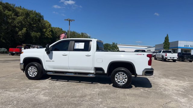 Used 2022 Chevrolet Silverado 2500 LT w/ Convenience Package AWD/4WD image 6
