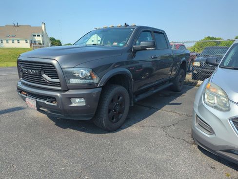Used 2018 RAM 2500 Laramie w/ Sport Appearance Group AWD/4WD image 4