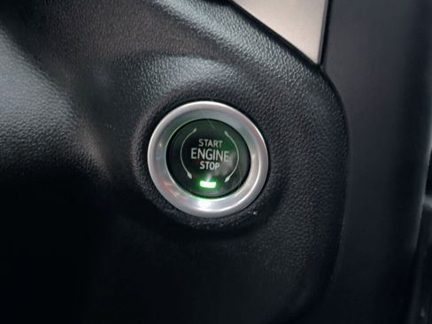 Used 2022 Chevrolet Silverado 2500 LT w/ Convenience Package image 27