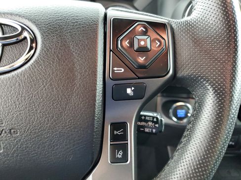 Used 2021 Toyota Tacoma TRD Off-Road w/ Technology Package AWD/4WD image 24