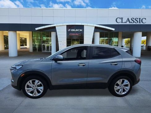 Used 2025 Buick Encore GX Preferred FWD image 4