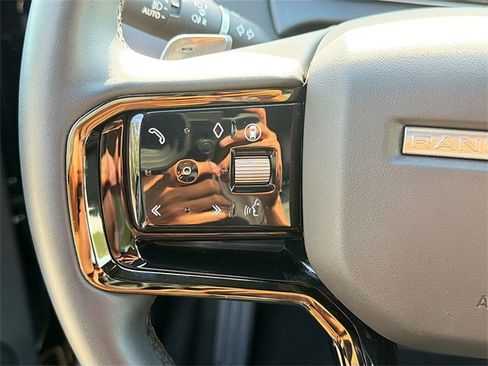 Used 2024 Land Rover Range Rover Evoque Dynamic SE image 39