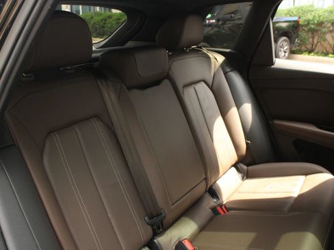 Used 2023 Audi Q4 e-tron Premium Plus w/ Premium Plus AWD/4WD image 23
