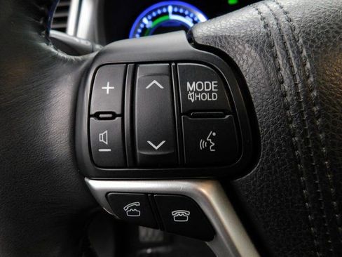 Used 2015 Toyota Highlander Limited image 31