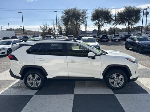 Used 2024 Toyota RAV4 XLE image 3