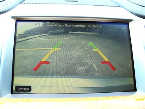 Used 2009 Lincoln MKS FWD image 9