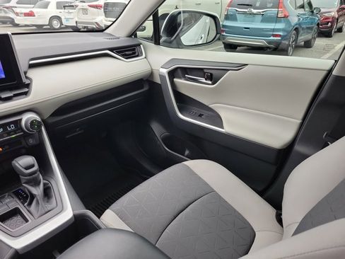 Used 2023 Toyota RAV4 XLE image 23