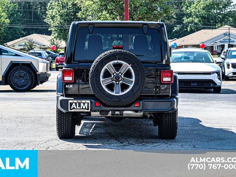 Used 2023 Jeep Wrangler Unlimited Sahara w/ Cold Weather Group AWD/4WD image 12