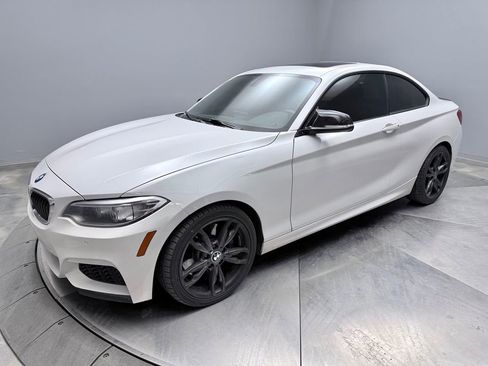 Used 2016 BMW M235i xDrive Coupe image 1