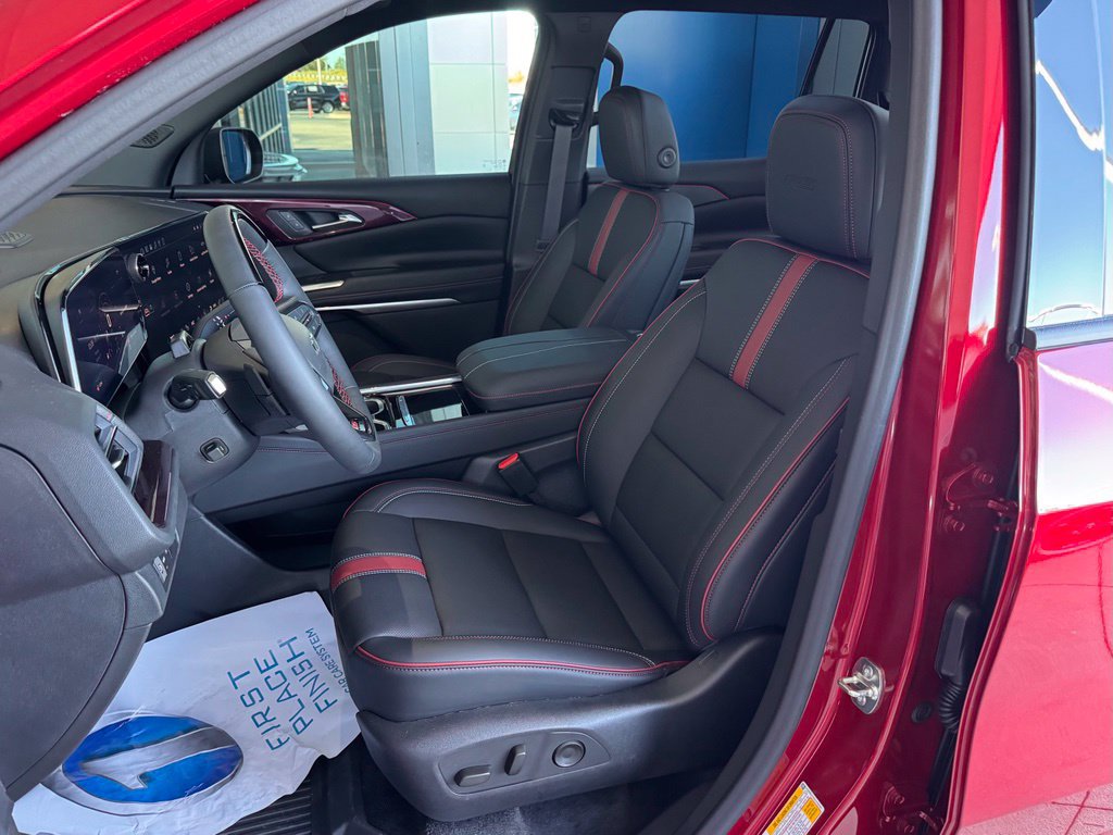 New 2027 Chevrolet Traverse RS w/ LPO, Floor Liner Package FWD image 20