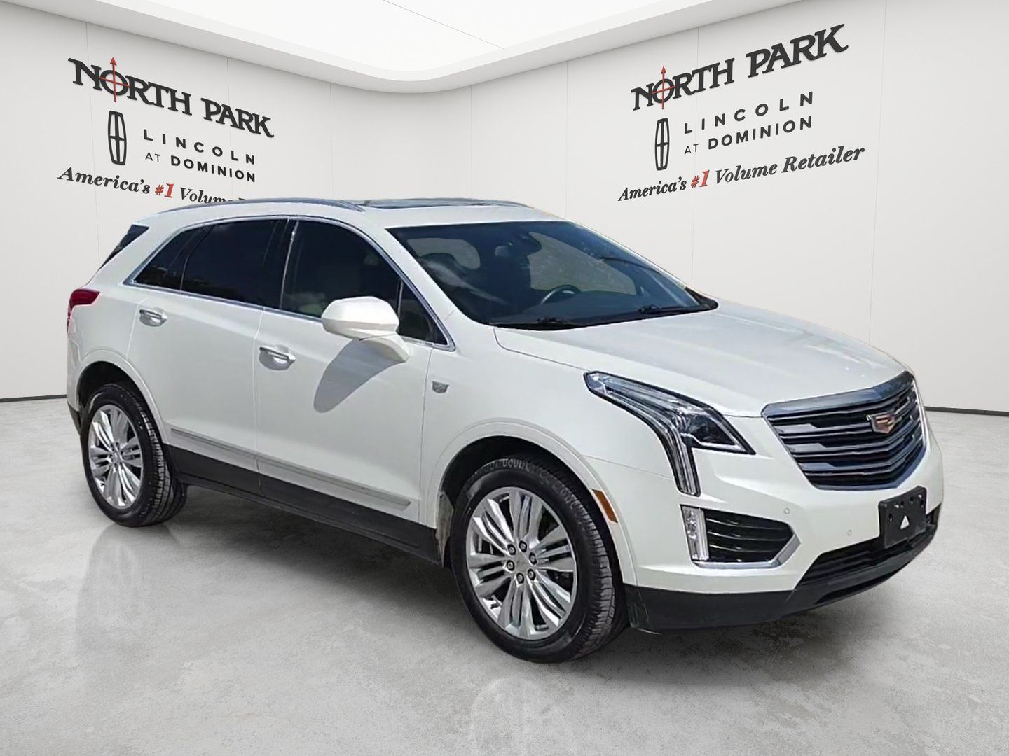 Used 2019 Cadillac XT5 Premium Luxury FWD image 7