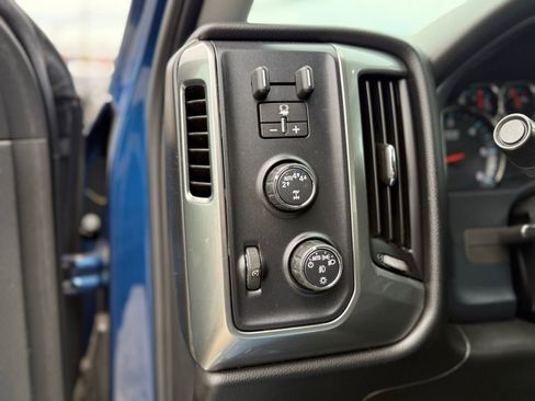 Used 2018 Chevrolet Silverado 1500 LT w/ All Star Edition AWD/4WD image 27