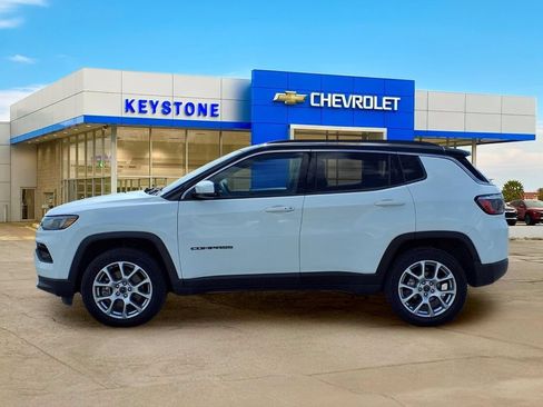 Used 2025 Jeep Compass Limited AWD/4WD image 4