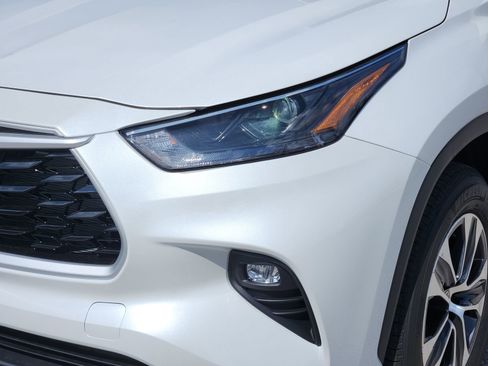 New 2026 Toyota Highlander XLE AWD/4WD image 10