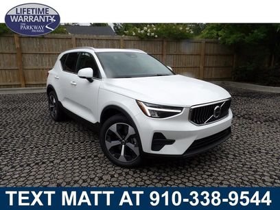 New 2025 Volvo XC40 B5 Core w/ Protection Package Premier