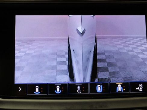 Used 2020 Buick Enclave Avenir w/ Avenir Technology Package image 61